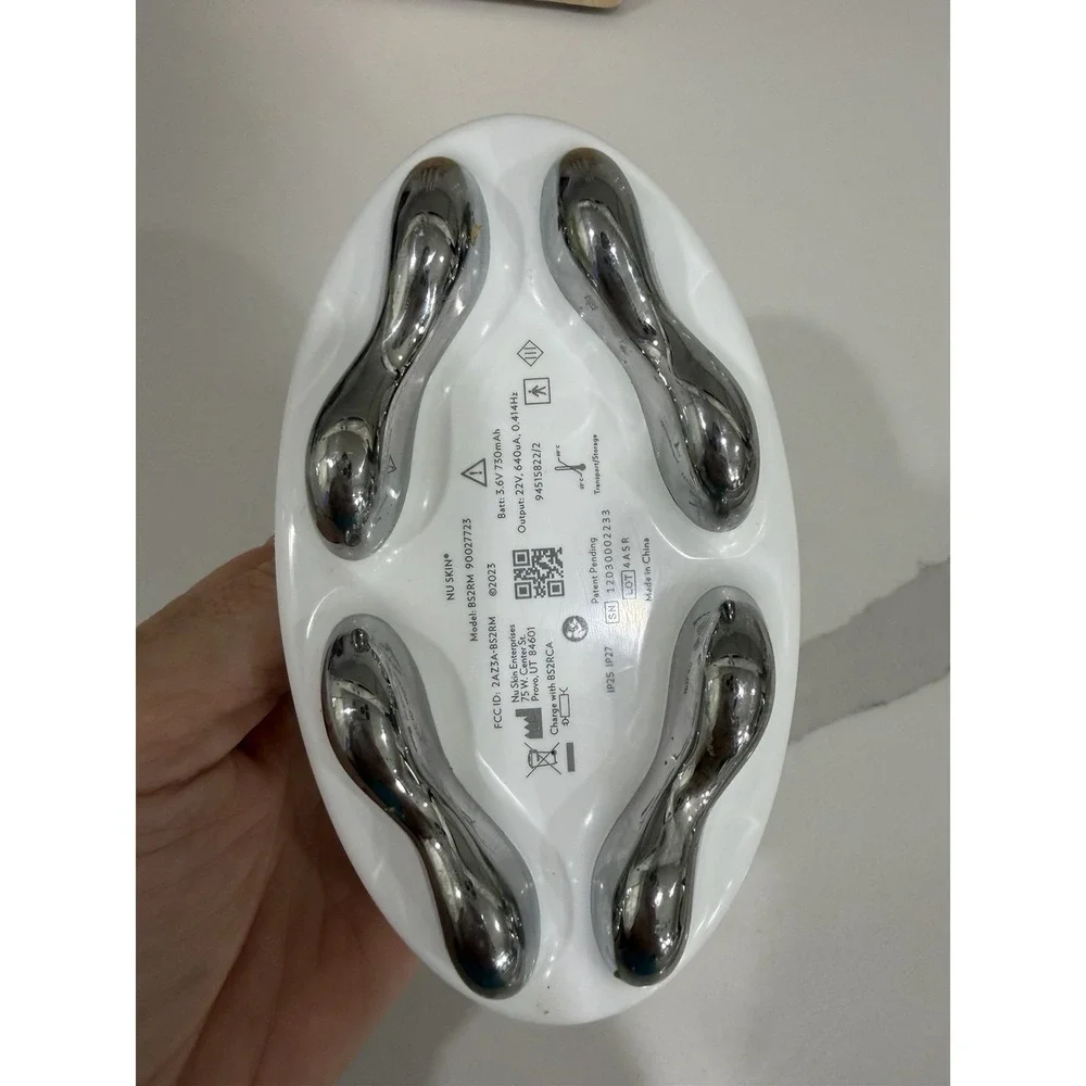 Nu Skin RenuSpa iO Handheld Body Massager Wireless Rechargeable White + Gel